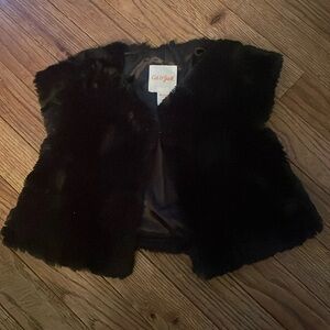 Cat & Jack black faux fur vest for girl